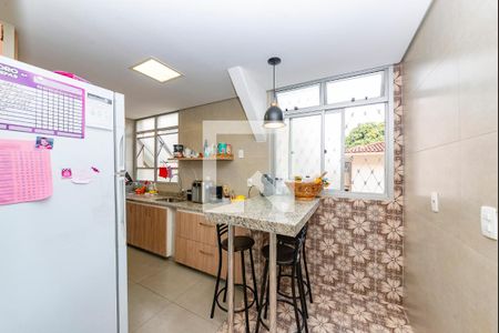 Apartamento à venda com 142m², 4 quartos e 2 vagasCozinha