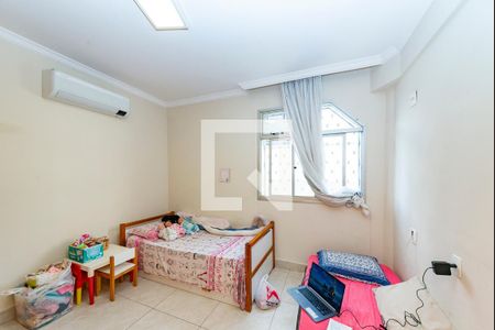 Apartamento à venda com 142m², 4 quartos e 2 vagasQuarto 1