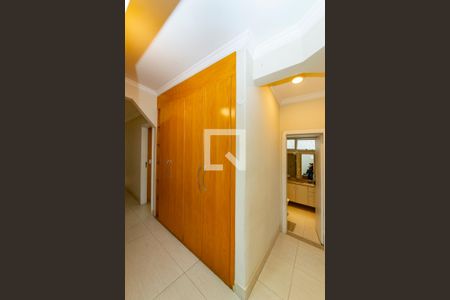 Apartamento à venda com 142m², 4 quartos e 2 vagasCorredor