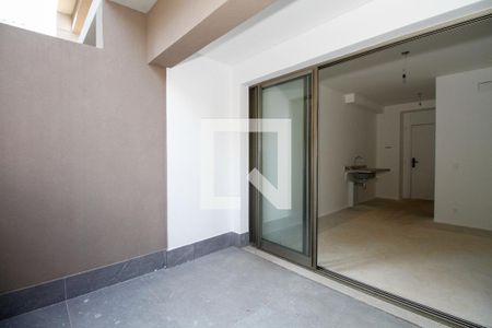 Varanda de kitnet/studio à venda com 1 quarto, 30m² em Cerqueira César, São Paulo