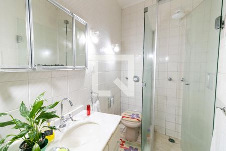 Banheiro de apartamento à venda com 3 quartos, 121m² em Santana, Porto Alegre