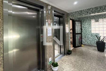 Apartamento para alugar com 51m², 1 quarto e 1 vagaElevadores