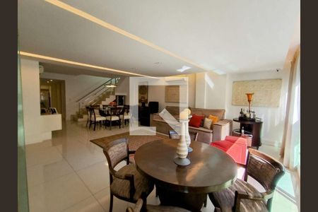 Apartamento à venda com 4 quartos, 266m² em Icaraí, Niterói