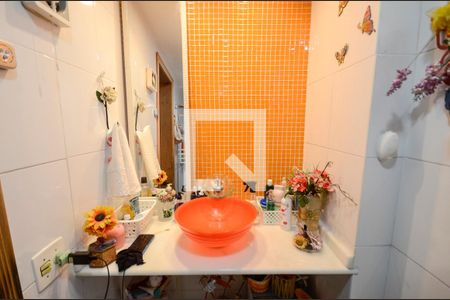 Apartamento à venda com 59m², 2 quartos e 1 vaga Apartamento à venda com 59m², 2 quartos e 1 vagaBanheiro