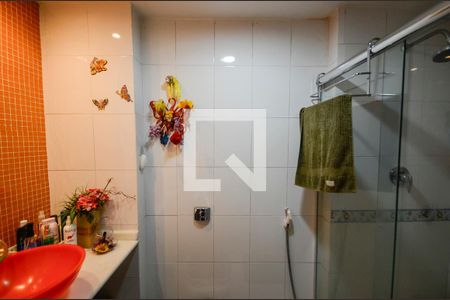 Apartamento à venda com 59m², 2 quartos e 1 vaga Apartamento à venda com 59m², 2 quartos e 1 vagaBanheiro