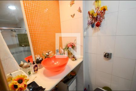 Apartamento à venda com 59m², 2 quartos e 1 vaga Apartamento à venda com 59m², 2 quartos e 1 vagaBanheiro