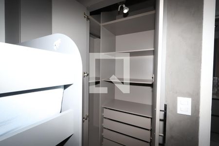 Apartamento à venda com 33m², 1 quarto e sem vagaQuarto