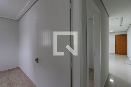 Corredor de apartamento para alugar com 2 quartos, 104m² em Jardim das Maravilhas, Santo André