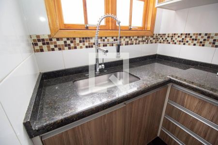 Cozinha de casa à venda com 3 quartos, 130m² em Parque Maria Domitila, São Paulo