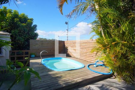 Piscina de casa à venda com 2 quartos, 120m² em Bom Jesus, Porto Alegre