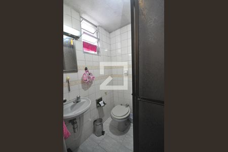 Banheiro do Quarto 1 de casa para alugar com 3 quartos, 150m² em Parque Casa de Pedra, São Paulo