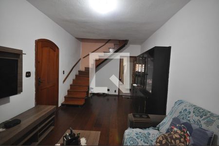 Sala de casa para alugar com 3 quartos, 150m² em Parque Casa de Pedra, São Paulo