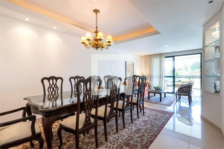 Apartamento à venda com 3 quartos, 191m² em Vila Suzana, São Paulo