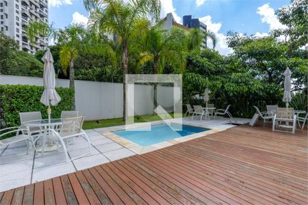 Apartamento à venda com 3 quartos, 191m² em Vila Suzana, São Paulo