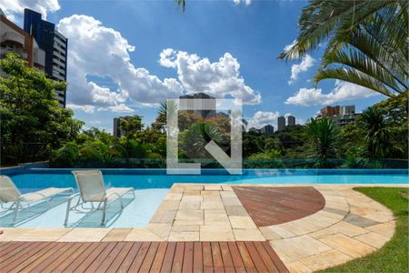 Apartamento à venda com 3 quartos, 191m² em Vila Suzana, São Paulo