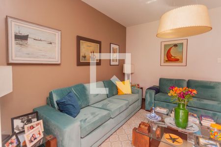 Sala de casa à venda com 4 quartos, 270m² em Interlagos, São Paulo