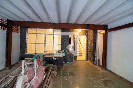 Garagem de casa à venda com 3 quartos, 120m² em Chácara Santo Antônio (zona Sul), São Paulo