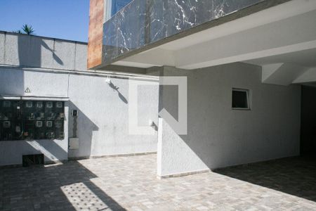 Garagem de casa de condomínio para alugar com 2 quartos, 80m² em Maracanã, Praia Grande