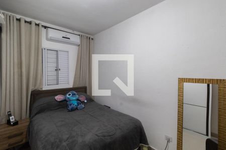 Quarto 1 de apartamento para alugar com 2 quartos, 45m² em Vila Nhocuné, São Paulo