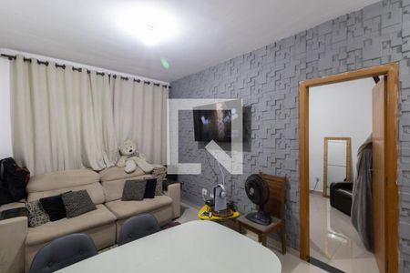 Sala de apartamento para alugar com 2 quartos, 45m² em Vila Nhocuné, São Paulo
