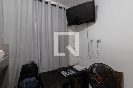 Quarto 2 de apartamento para alugar com 2 quartos, 45m² em Vila Nhocuné, São Paulo