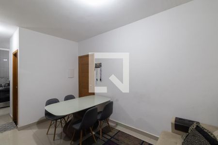 Sala de apartamento para alugar com 2 quartos, 45m² em Vila Nhocuné, São Paulo
