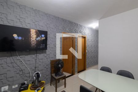 Sala de apartamento para alugar com 2 quartos, 45m² em Vila Nhocuné, São Paulo