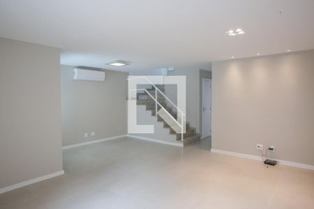 Sala de casa de condomínio à venda com 5 quartos, 177m² em Freguesia (jacarepaguá), Rio de Janeiro