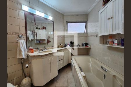 Apartamento para alugar com 160m², 3 quartos e 1 vaga Apartamento para alugar com 160m², 3 quartos e 1 vagaBanheiro da Suíte