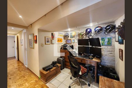 Apartamento para alugar com 160m², 3 quartos e 1 vaga Apartamento para alugar com 160m², 3 quartos e 1 vagaEscritório