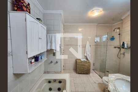 Apartamento para alugar com 160m², 3 quartos e 1 vaga Apartamento para alugar com 160m², 3 quartos e 1 vagaBanheiro da Suíte