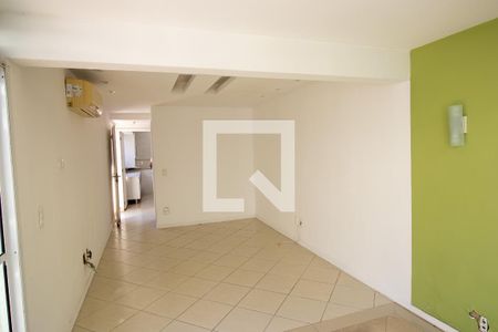 Sala de casa de condomínio à venda com 2 quartos, 118m² em Vargem Pequena, Rio de Janeiro