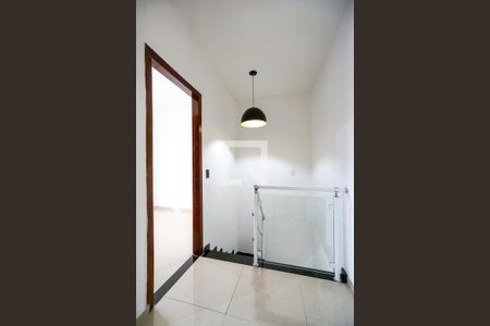 Casa de condomínio para alugar com 55m², 3 quartos e 2 vagas Casa de condomínio para alugar com 55m², 3 quartos e 2 vagasCorredor