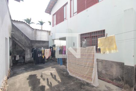 Casa à venda com 360m², 5 quartos e 4 vagasQuintal