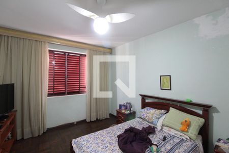 Casa à venda com 360m², 5 quartos e 4 vagasSuíte 1