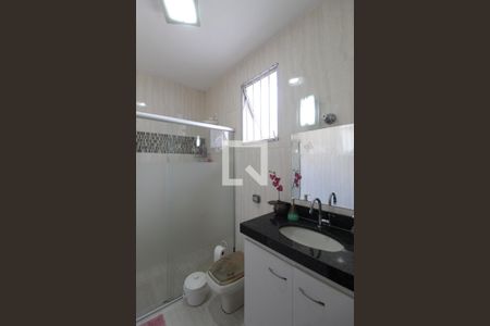 Casa à venda com 360m², 5 quartos e 4 vagasBanheiro Social