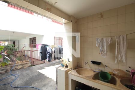 Casa à venda com 360m², 5 quartos e 4 vagasÁrea de Serviço