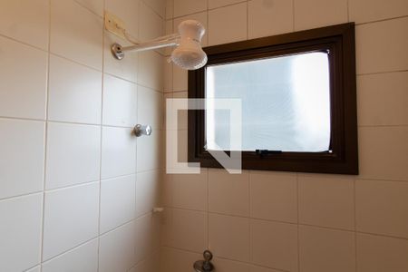 Banheiro de apartamento à venda com 1 quarto, 56m² em Nova Campinas, Campinas