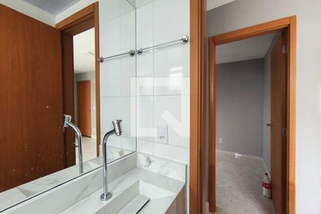 Banheiro de apartamento à venda com 2 quartos, 47m² em Vila São Bernardo, Campinas