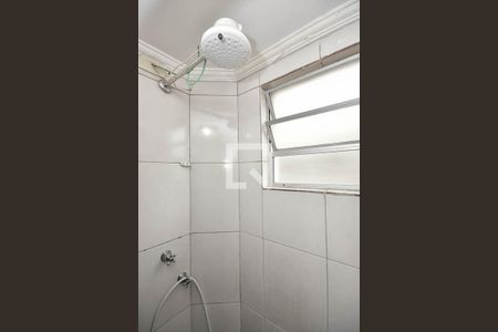 Apartamento à venda com 56m², 2 quartos e 1 vaga Apartamento à venda com 56m², 2 quartos e 1 vagaChuveiro do Banheiro