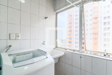 Apartamento à venda com 120m², 2 quartos e 1 vagaÁrea de Serviço