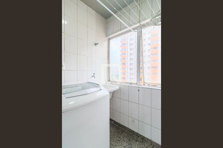 Apartamento à venda com 120m², 2 quartos e 1 vagaÁrea de Serviço