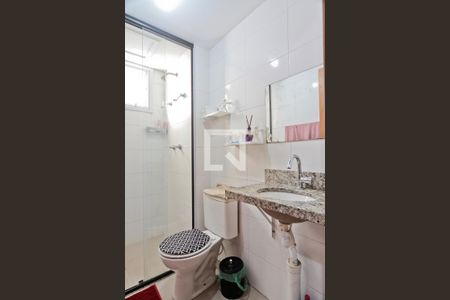 Banheiro de apartamento para alugar com 2 quartos, 40m² em Jardim Iris, São Paulo