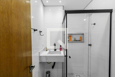 Banheiro  de apartamento para alugar com 1 quarto, 40m² em Parque Boturussu, São Paulo