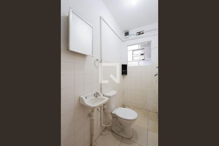 Banheiro de casa à venda com 1 quarto, 180m² em Chora Menino, São Paulo