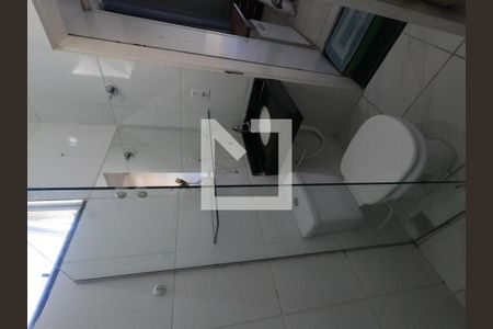 Banheiro / suite de casa à venda com 2 quartos, 90m² em Centro, Betim