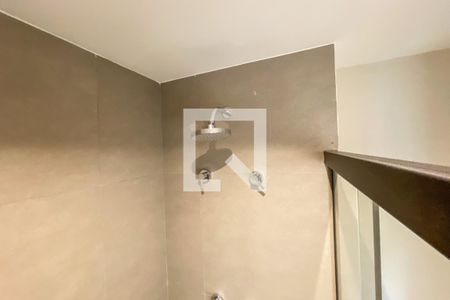 Banheiro de kitnet/studio para alugar com 1 quarto, 23m² em Paraíso, São Paulo