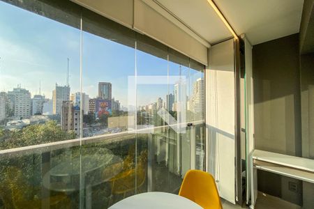 Varanda de kitnet/studio para alugar com 1 quarto, 23m² em Paraíso, São Paulo