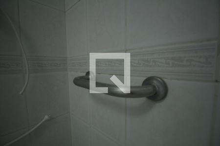 Banheiro de apartamento à venda com 3 quartos, 80m² em Jardim Londrina, São Paulo