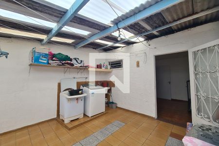 Casa à venda com 92m², 3 quartos e 1 vagaÁrea de Serviço